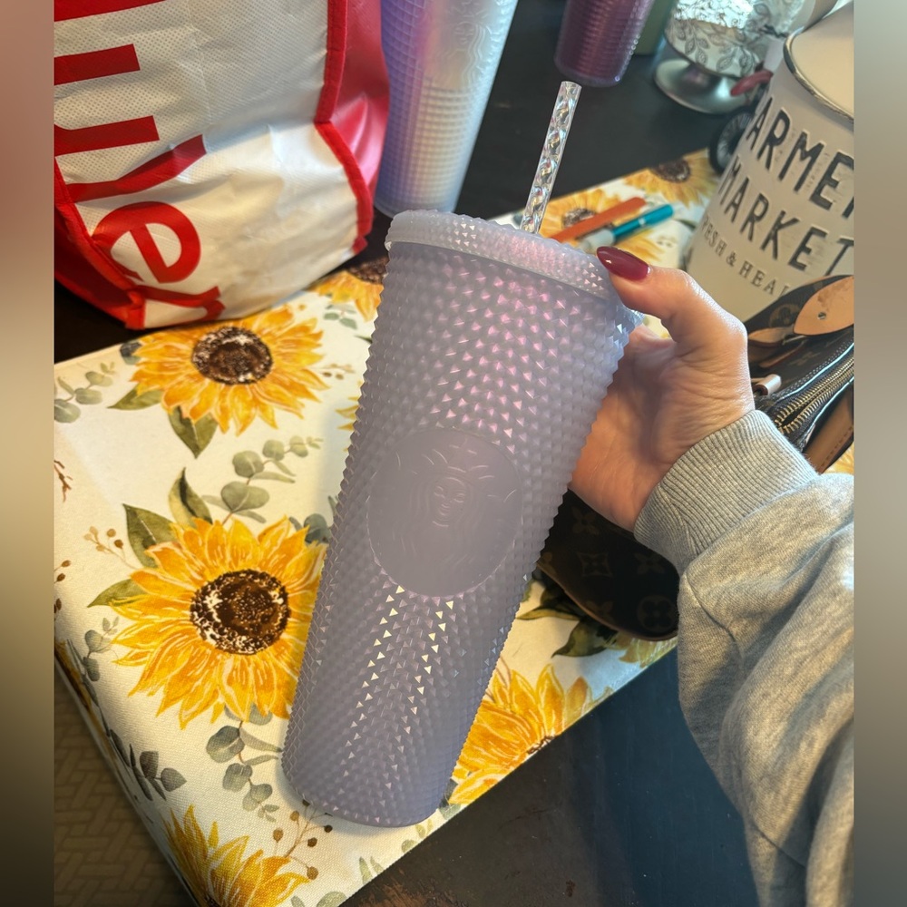 Shiny vent Starbucks cup
